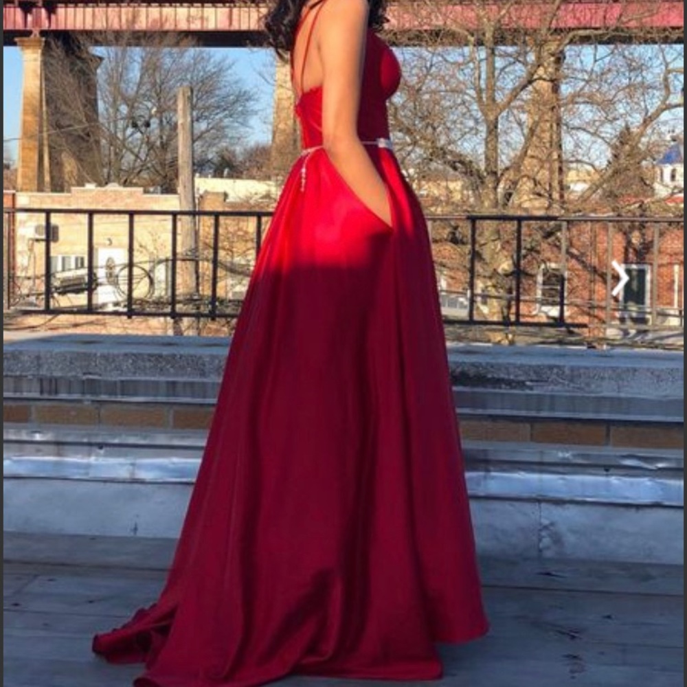 WORN 1X! RED PROM DRESS PROM DAVIDS BRIDAL! SIZE 6